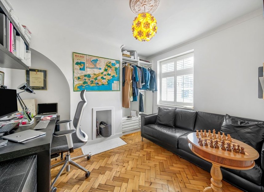 Properties for sale in Addison Way - NW11 6AR view6