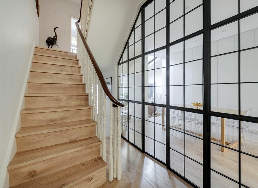 Properties for sale in Agate Road - W6 0AH view10