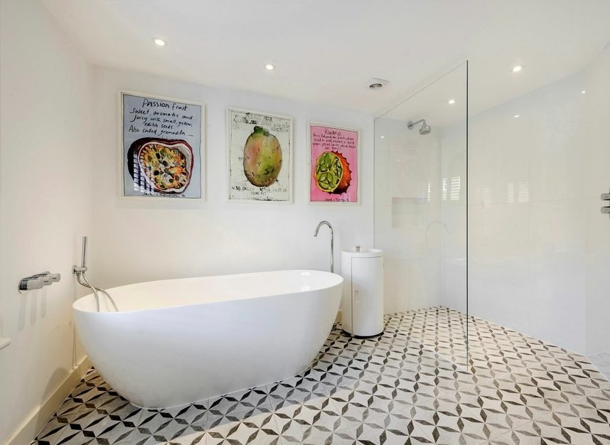 Properties for sale in Agate Road - W6 0AH view17