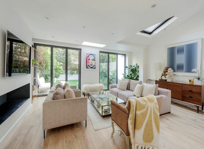 Properties for sale in Agate Road - W6 0AH view7