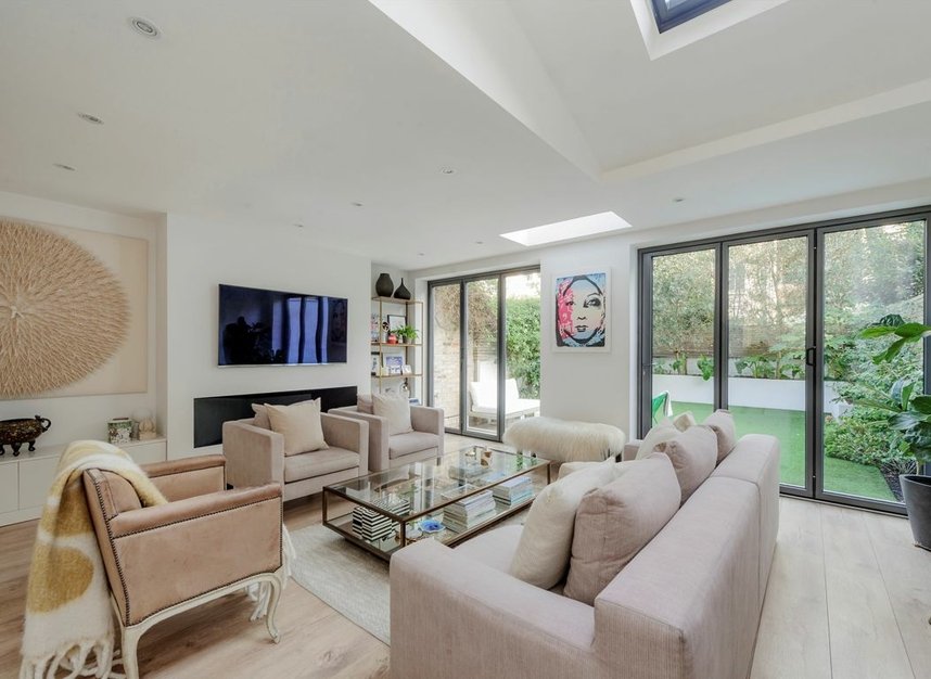 Properties for sale in Agate Road - W6 0AH view6