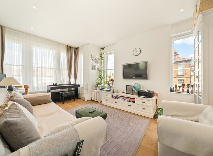 Properties for sale in Alexandra Park Road - N10 2AD view2