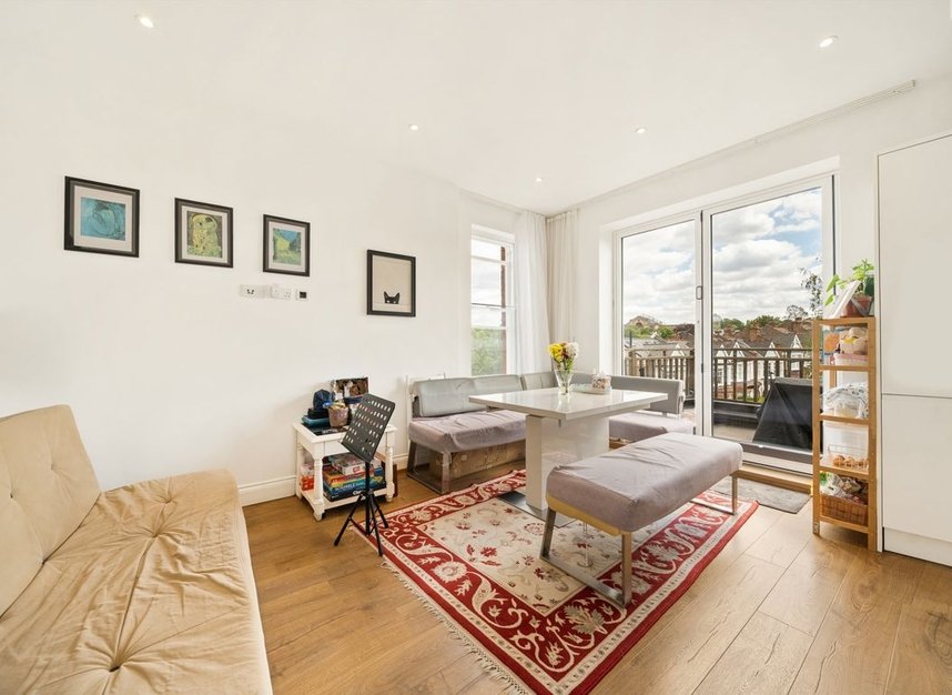 Properties for sale in Alexandra Park Road - N10 2AD view3