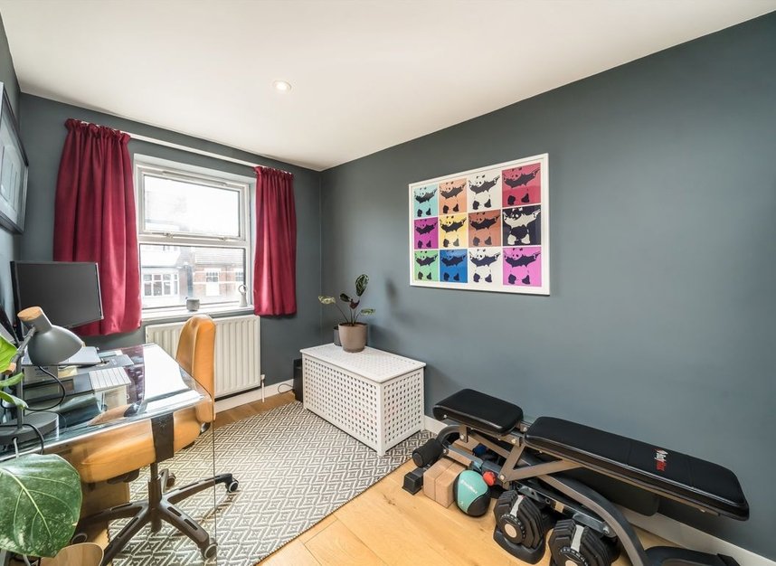 Properties for sale in Alexandra Park Road - N10 2DP view9