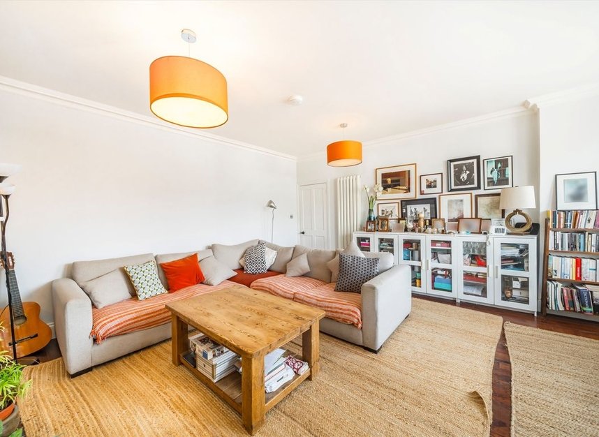 Properties for sale in Alexandra Park Road - N22 7UQ view2