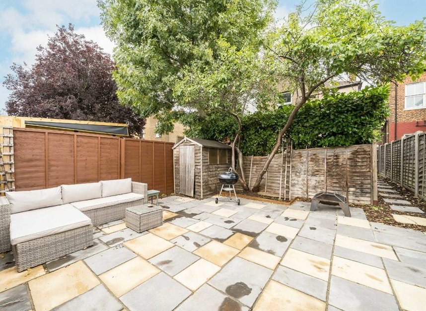 Properties for sale in Alexandra Road - SW19 7JY view8