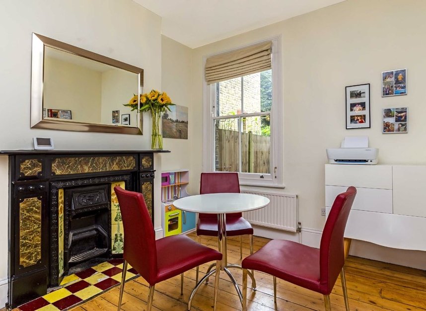 Properties for sale in Alexandra Road - W4 1AX view3