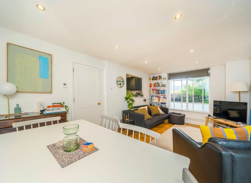 Properties sold in Alkham Road - N16 6XF view4