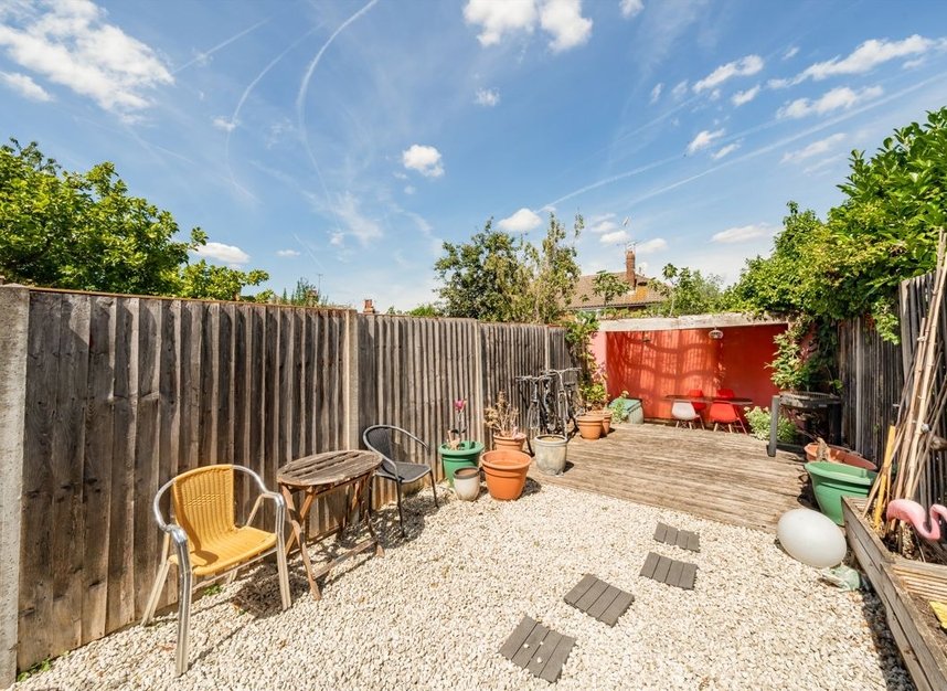 Properties for sale in Alma Road - N10 2NG view8