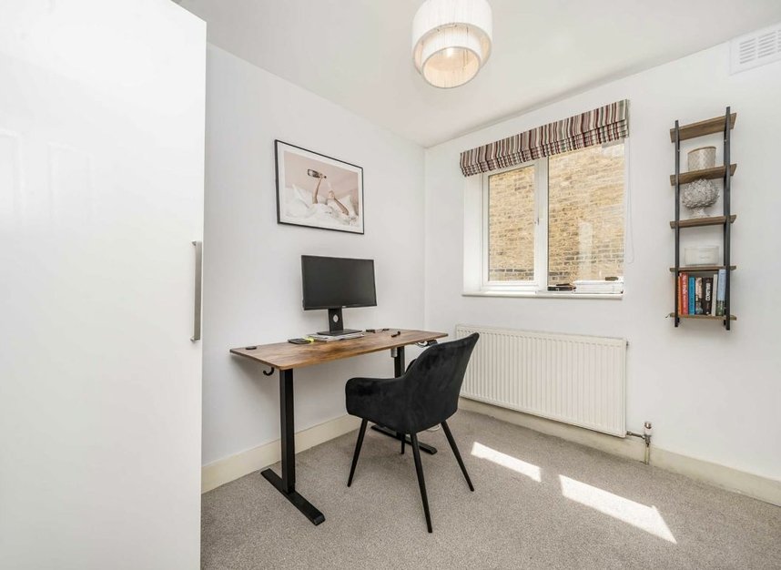 Properties for sale in Ambleside Avenue - SW16 1QP view6