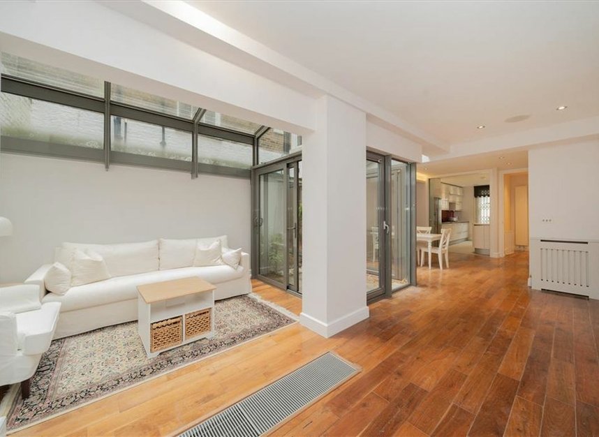 Properties for sale in Ansdell Terrace - W8 5BY view2