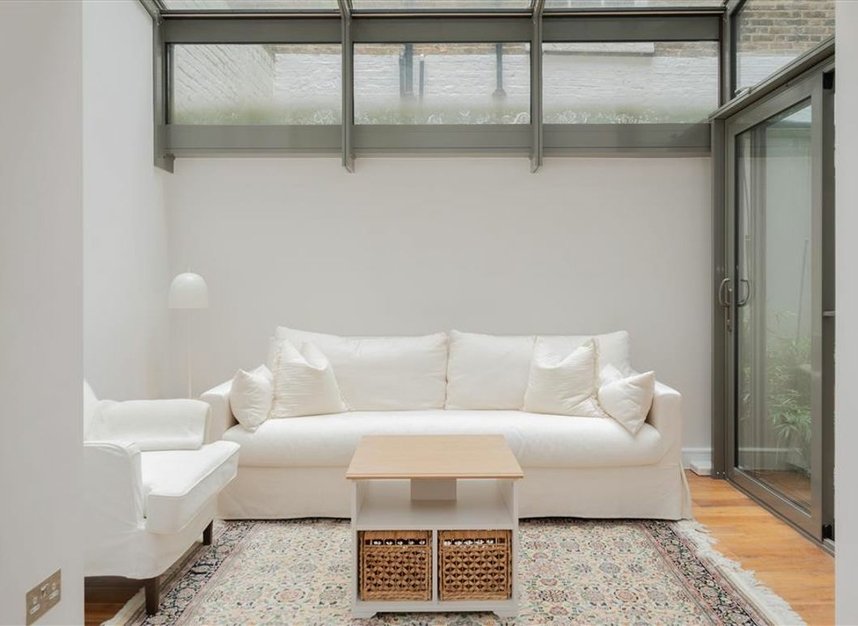Properties for sale in Ansdell Terrace - W8 5BY view4