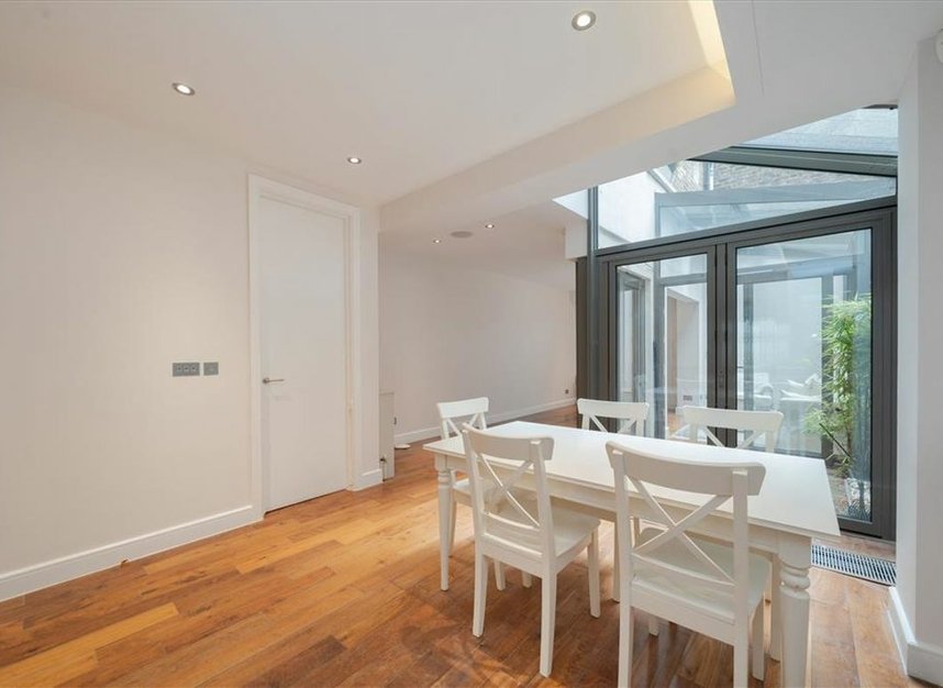 Properties for sale in Ansdell Terrace - W8 5BY view6