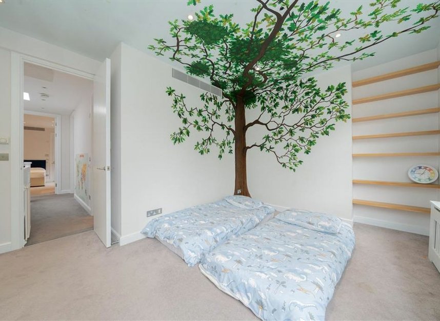 Properties for sale in Ansdell Terrace - W8 5BY view9