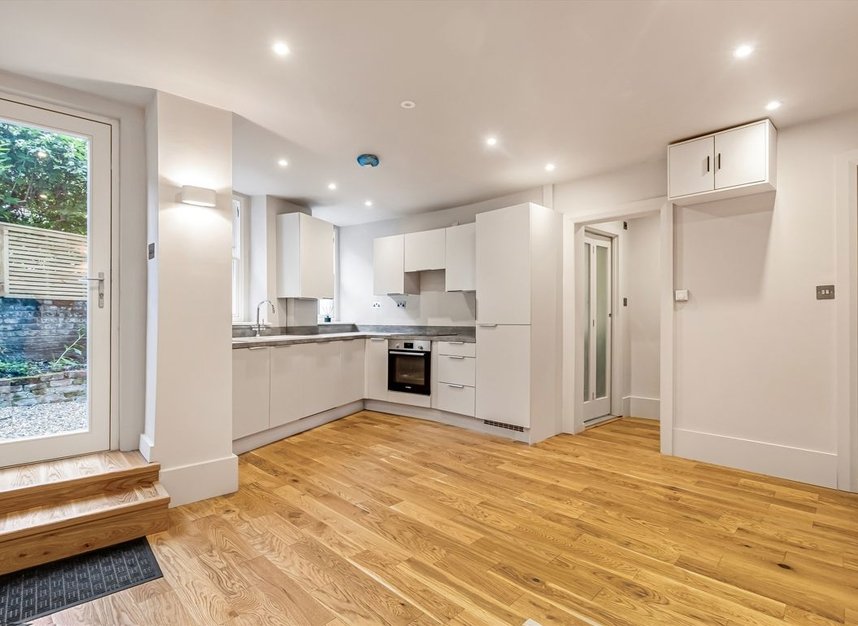 Properties for sale in Anson Road - N7 0RB view5
