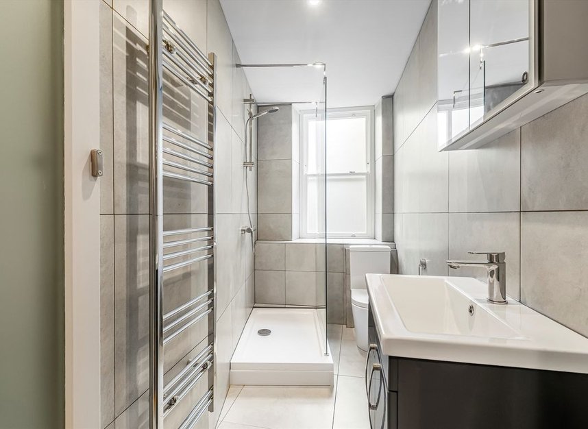 Properties for sale in Anson Road - N7 0RB view6