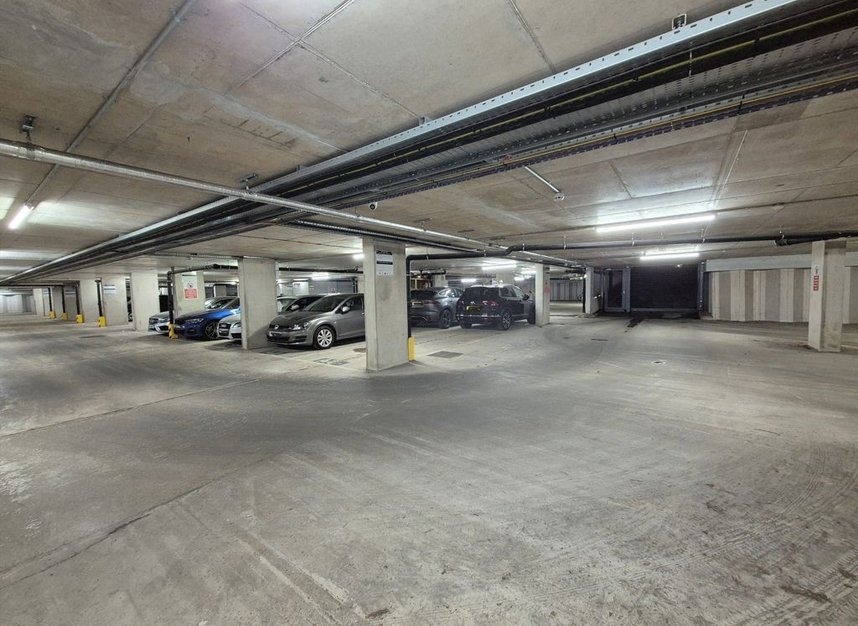 Properties for sale in Antoinette Close - KT1 2FJ view10