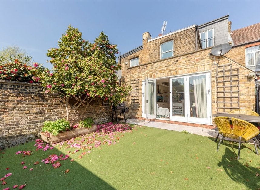 Properties for sale in Antrobus Road - W4 5NQ view8
