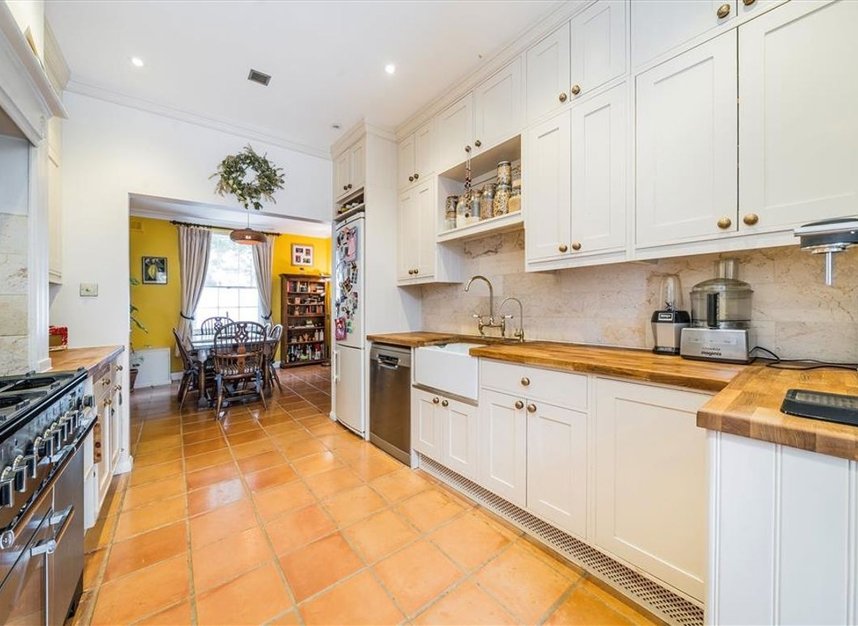 Properties for sale in Arbour Square - E1 0SH view6