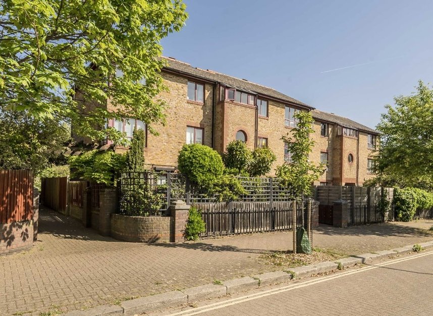 Properties for sale in Archangel Street - SE16 6AB view7
