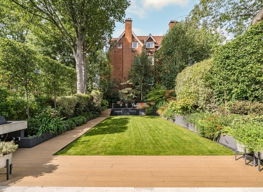 Properties for sale in Arkwright Road - NW3 6BH view8