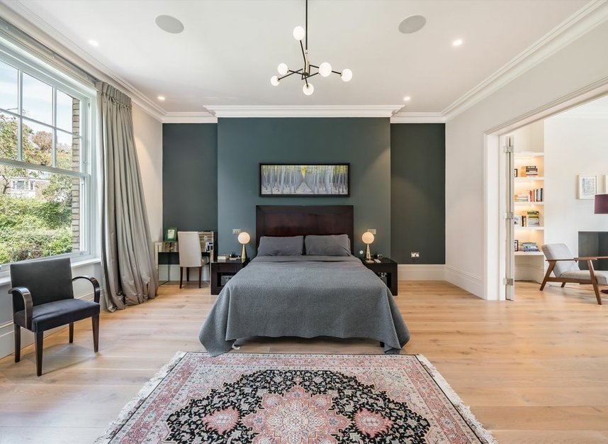 Properties for sale in Arkwright Road - NW3 6BH view2