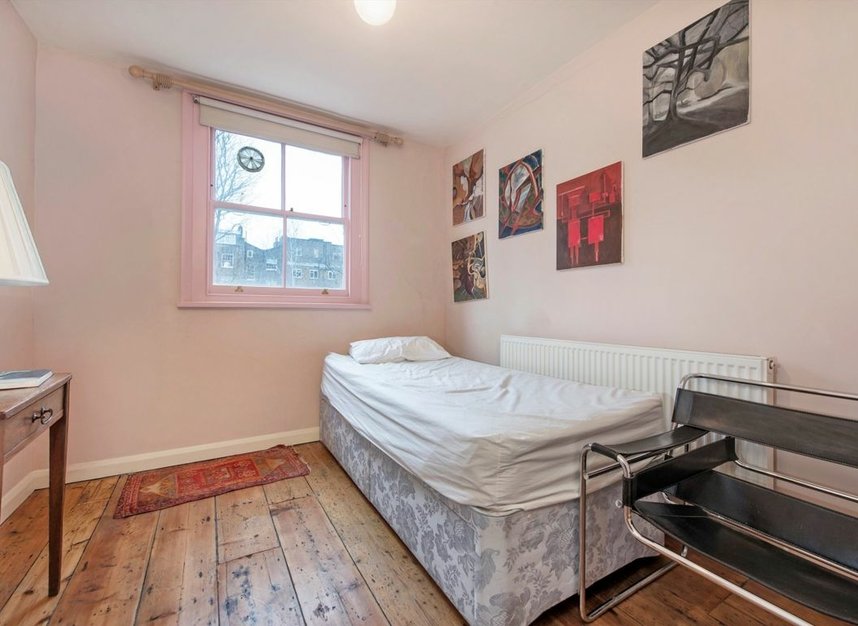 Properties for sale in Arundel Square - N7 8AT view8