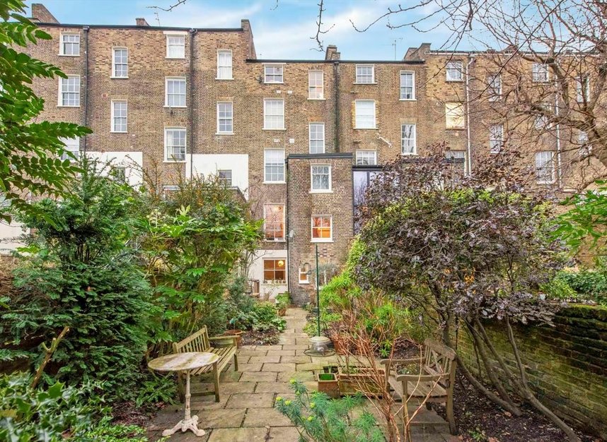 Properties for sale in Arundel Square - N7 8AT view5