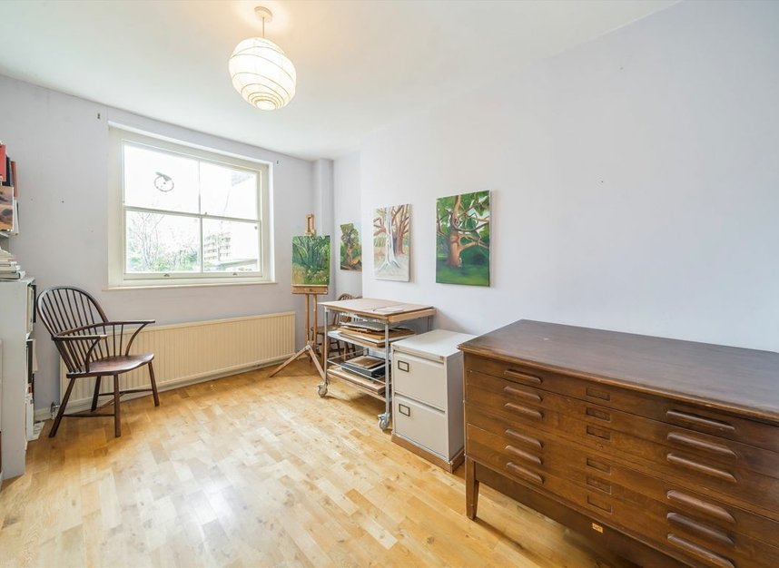 Properties for sale in Arundel Square - N7 8AT view4
