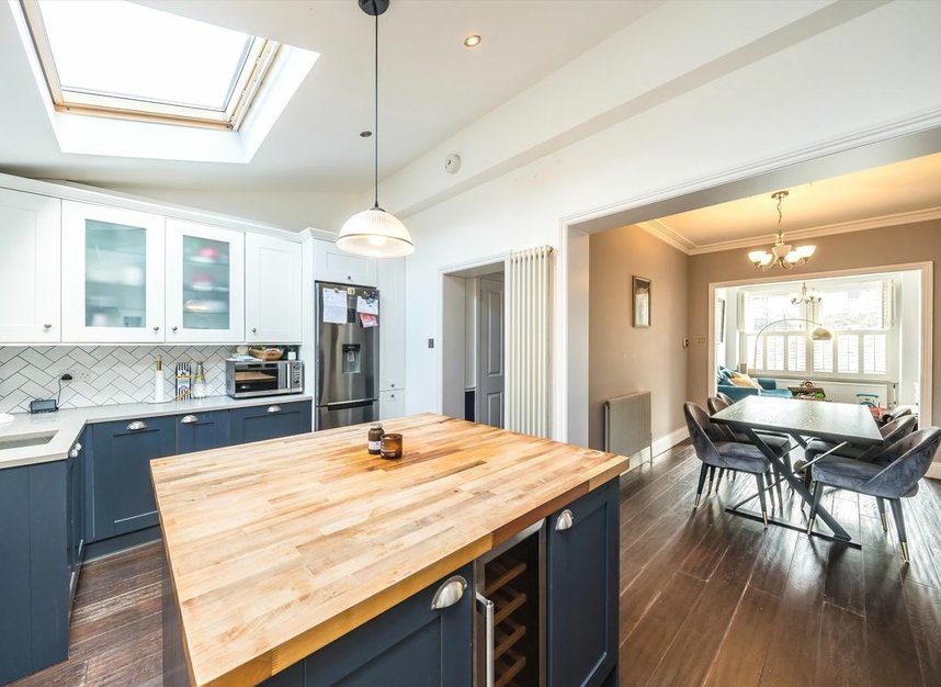 Properties for sale in Ashcombe Road - SW19 8JP view4