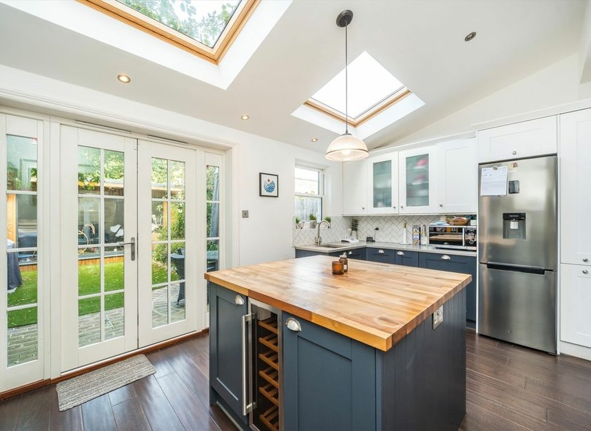 Properties for sale in Ashcombe Road - SW19 8JP view3