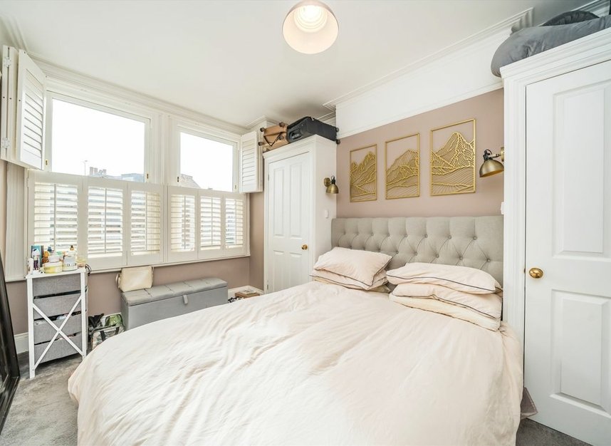 Properties for sale in Ashcombe Road - SW19 8JP view6