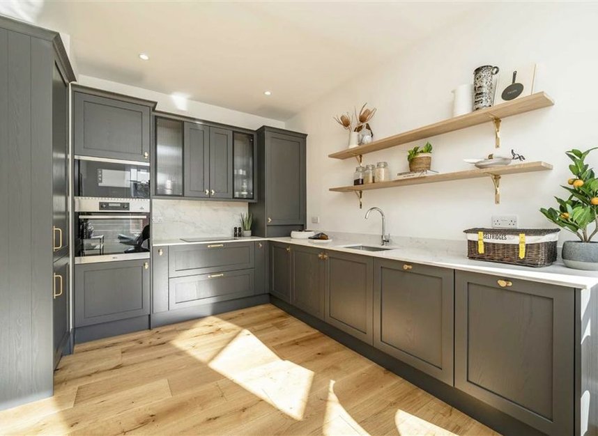 Properties for sale in Ashley Gardens - SW1P 1HN view3