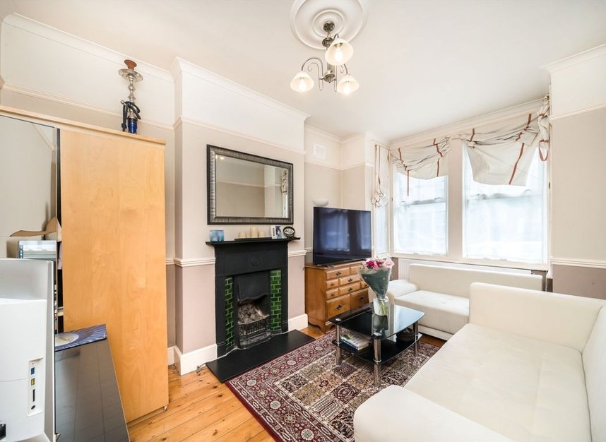 Properties for sale in Auckland Road - KT1 3BG view2