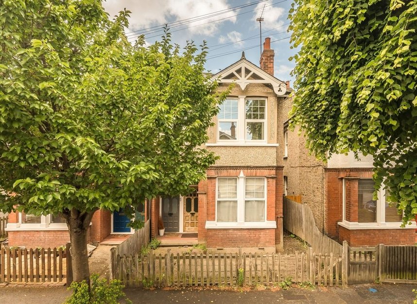 Properties for sale in Auckland Road - KT1 3BG view1