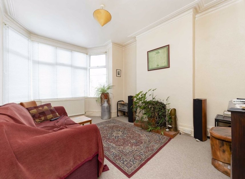 Flat for sale in Audley Road, London, NW4 (Ref 197823) Dexters