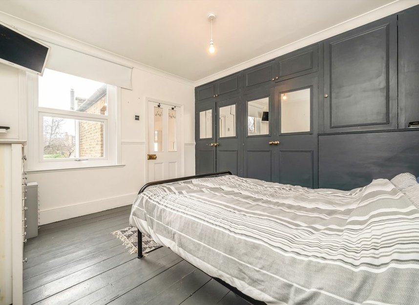Properties for sale in Avenue Road - TW8 9NS view7