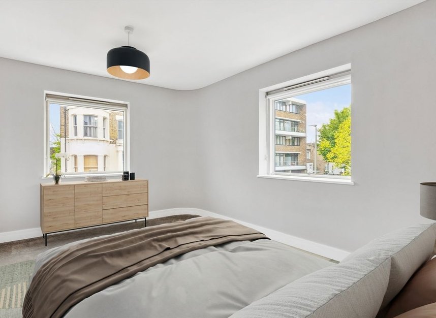 Properties for sale in Avery Walk - SW11 5FU view9