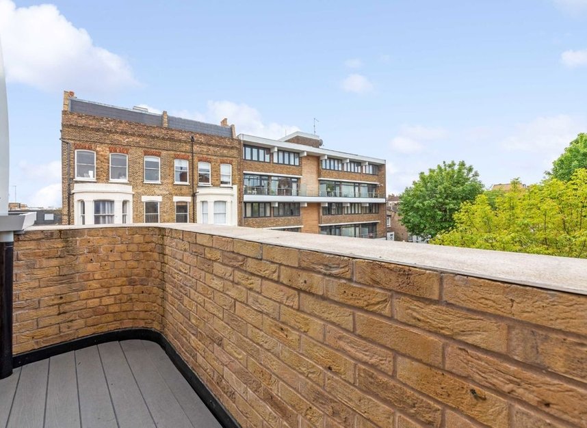 Properties for sale in Avery Walk - SW11 5FU view10
