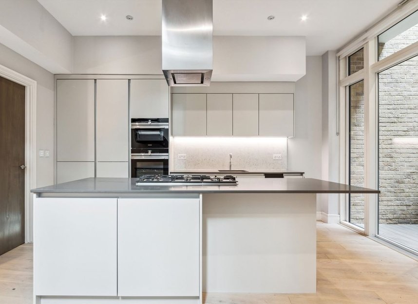 Properties for sale in Avery Walk - SW11 5FU view3