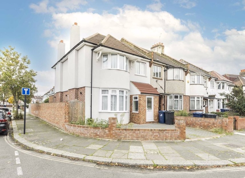 Properties for sale in Balfour Road - W3 0DQ view1