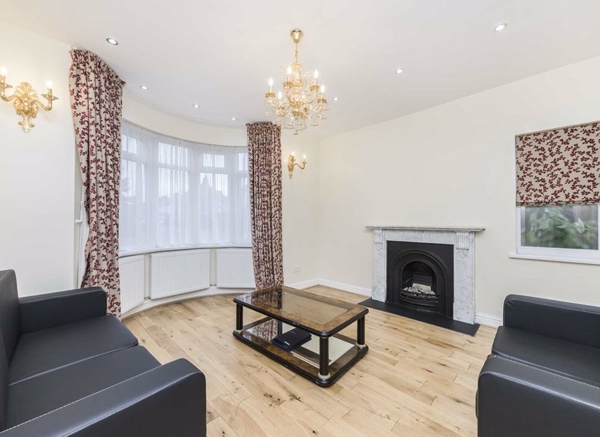 Properties for sale in Balfour Road - W3 0DQ view2