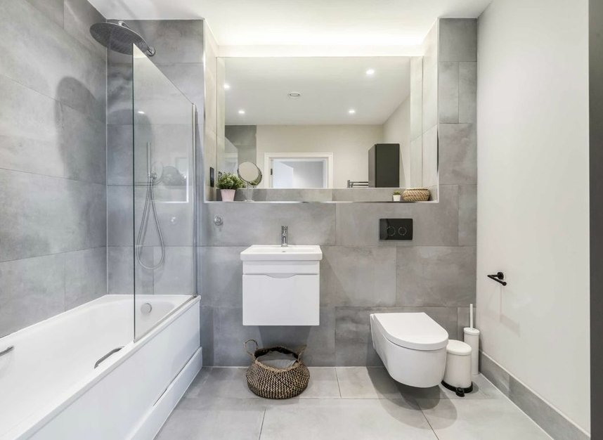 Properties for sale in Ballards Lane - N3 1LP view7