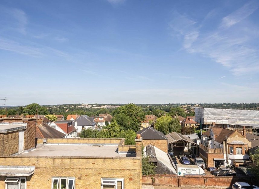 Properties for sale in Ballards Lane - N3 1LP view8