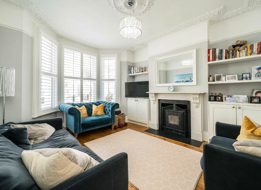Properties for sale in Ballater Road - SW2 5QR view2