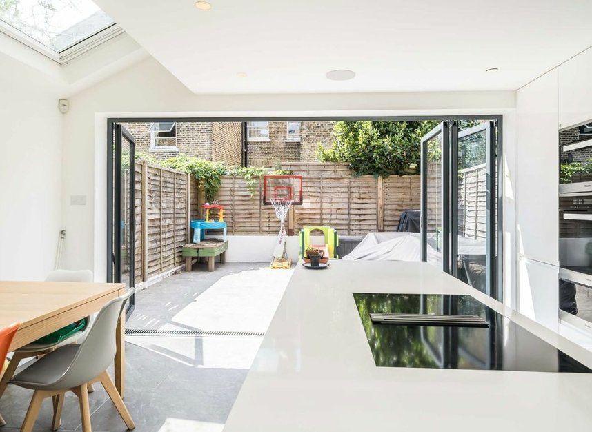 Properties for sale in Ballater Road - SW2 5QR view4