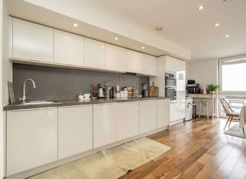 Properties for sale in Baltic Avenue - TW8 0FU view3
