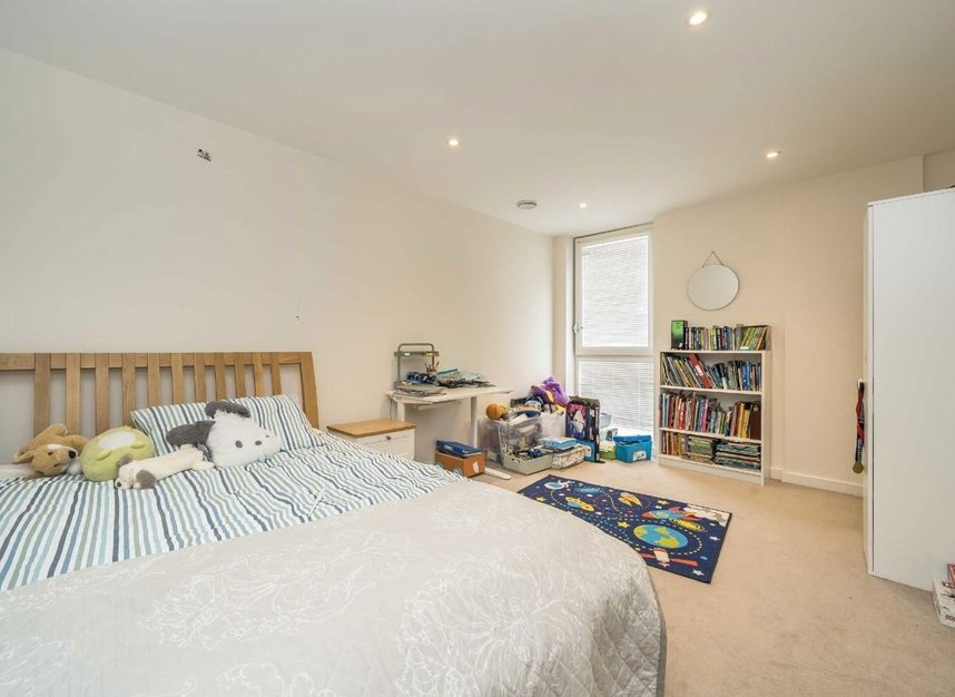 Properties for sale in Baltic Avenue - TW8 0FU view6