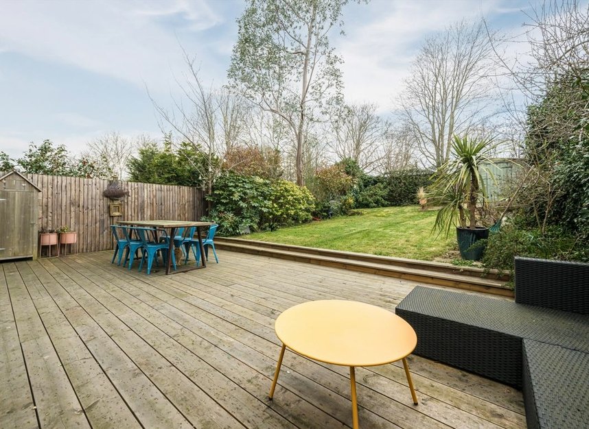 Properties for sale in Bankhurst Road - SE6 4XN view7