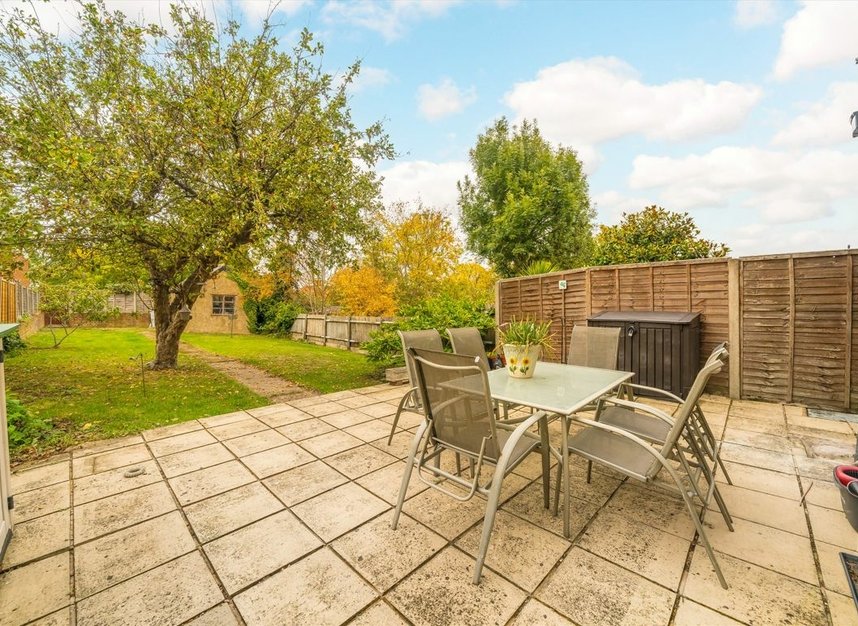 Properties for sale in Bankhurst Road - SE6 4XN view8